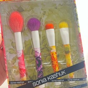 Brand new Sonia Kashuk makeup brushes. Limited edition